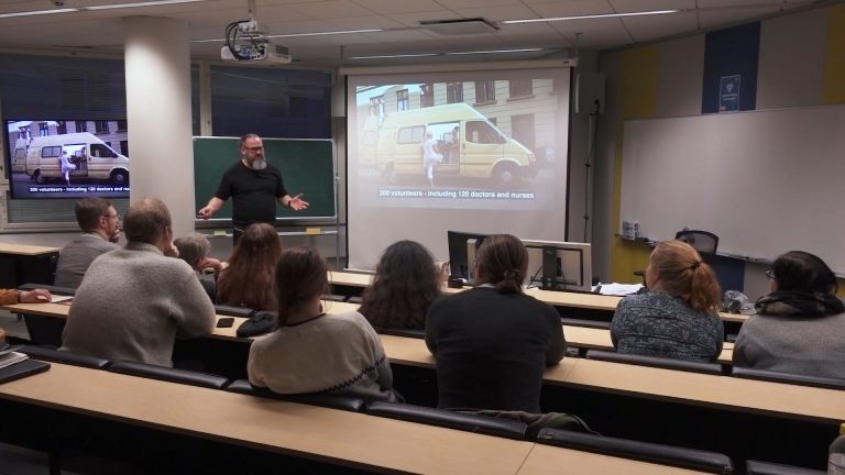 Tanskalainen Michael Lodberg Olsen kertoo, miten perusti maan ensimmäisen huumeiden käyttöhuoneen.